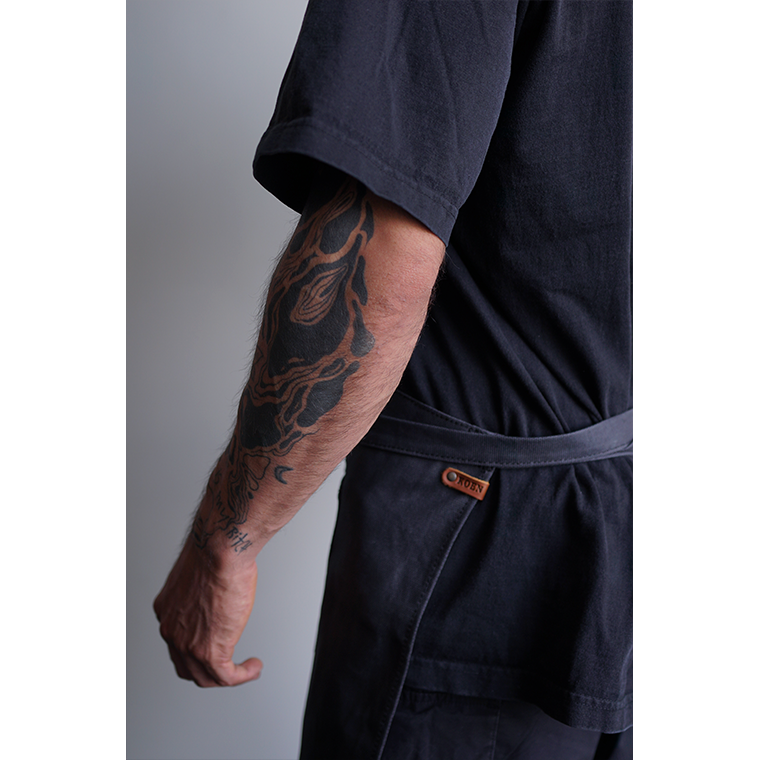 Mandil Berlin Short KOEN for Chefs Lona Encerada Color Negro